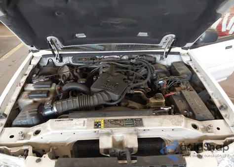 2002 Ford Explorer Sport Trac z USA, uszkodzony, nr VIN 1FMZU77E62UD40914